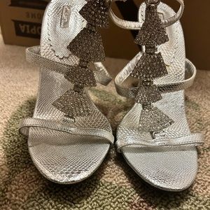 Sparkly Silver women’s heels 9
